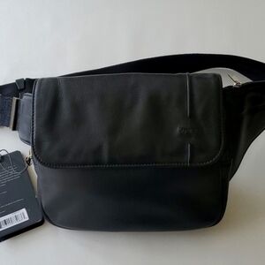 Rare NWT Tumi Canyon Verdon Hip Waist Belt Pack Bag in Black Leather